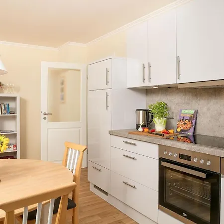 Meeresblick Residenzen Ferienwohnung 21 Mit Sauna- Und Schwimmbadnutzung Im Ahoi Sellin غورين