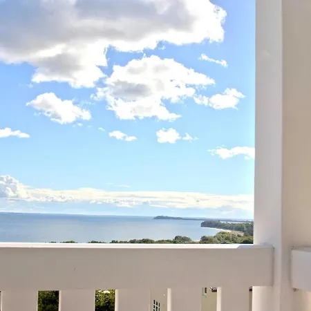 Apartment Meeresblick Fewo: Sellin Beachfront With Pool & Sauna Access